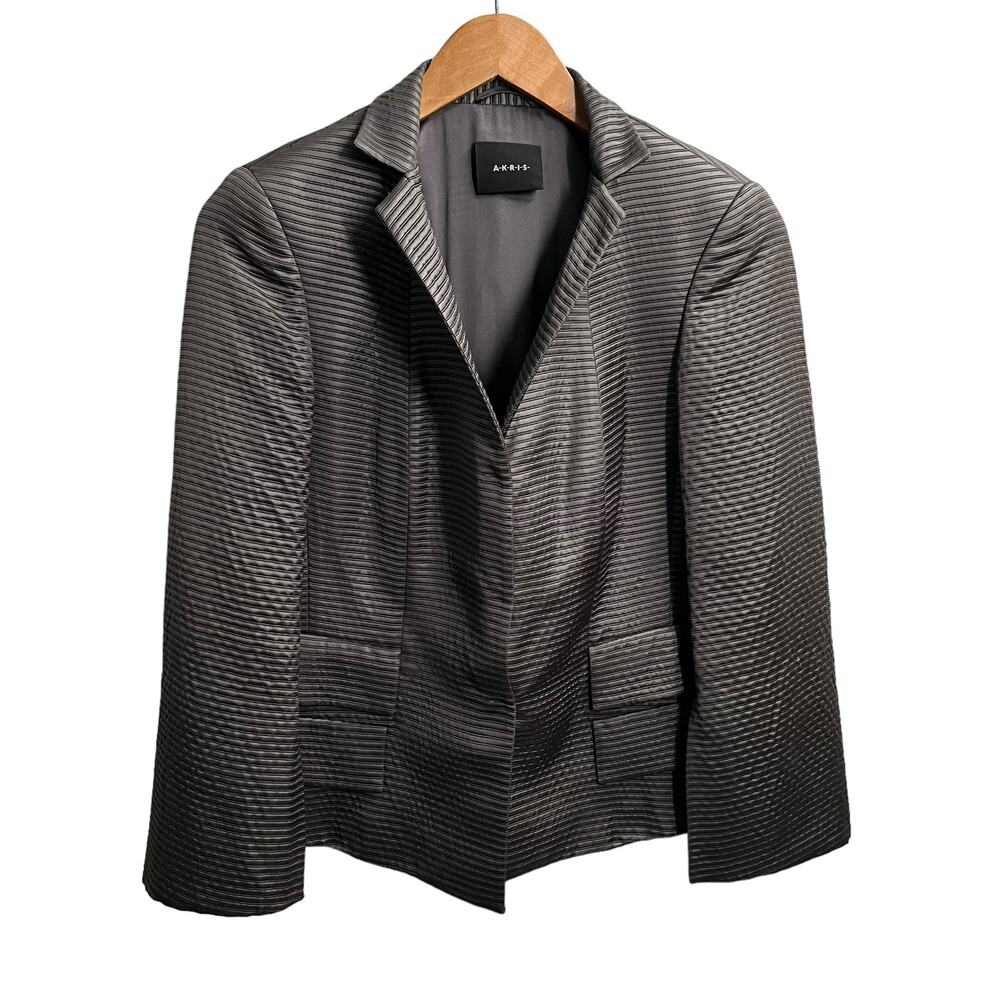 AKRIS Punto Embossed Satin Wool Blend 100 %Silk Lined Gray Blazer Wmns Size 10